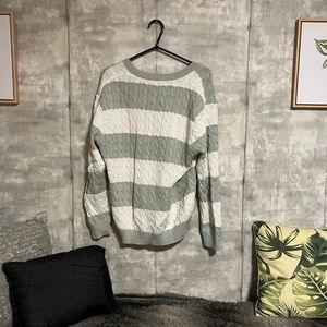 NEW WITH TAG - Brandy Melville sweater